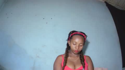 malinah01 online show from September 2025 06:30:01 PM