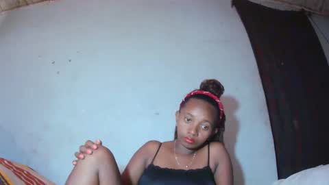 malinah01 online show from September 2025 10:17:02 AM