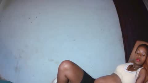 malinah01 online show from September 2025 09:54:01 AM