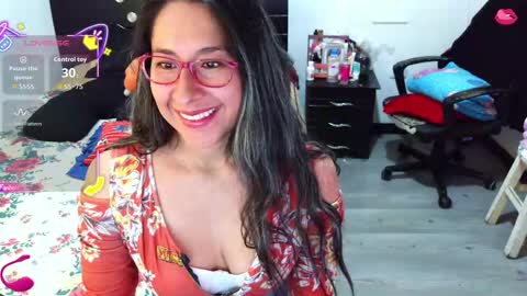 Snapshot of malishka_fox chatting on September 2025 05:05:02 PM Malishka  online show from September 2025 05:05:02 PM