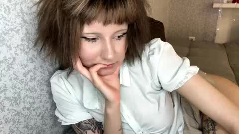 Snapshot of malliissa chatting on April 2026 03:57:01 PM Eva online show from April 2026 03:57:01 PM