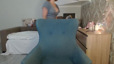 mallinia online show from November 2025 10:15:01 AM