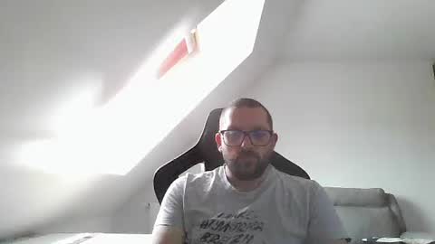 breton online show from September 2025 09:01:01 AM