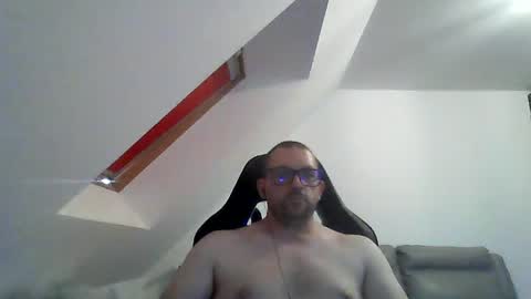 Snapshot of malou2927 chatting on July 2026 08:27:02 PM breton online show from July 2026 08:27:02 PM