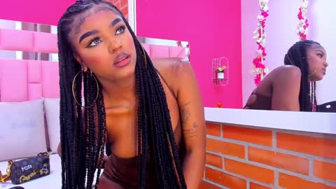 Snapshot of malu_horny_69 chatting on December 2024 08:14:02 PM Melanie online show from December 2024 08:14:02 PM