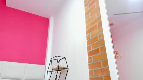 Snapshot of malu_horny_69 chatting on December 2024 09:39:01 PM Melanie online show from December 2024 09:39:01 PM