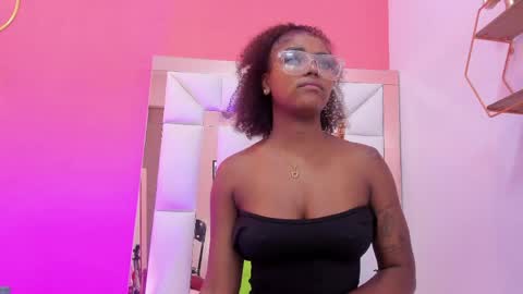 Snapshot of malu_horny_69 chatting on May 2026 11:37:02 AM Melanie online show from May 2026 11:37:02 AM