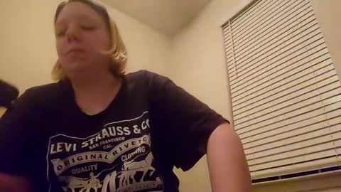 mama_1020 online show from December 2024 04:40:01 AM