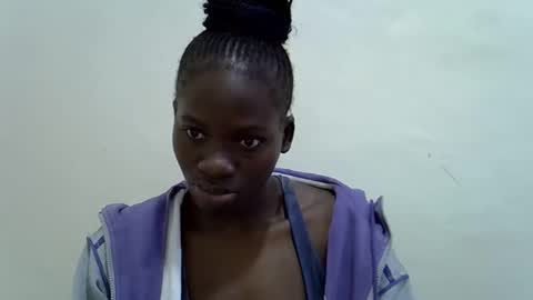 mamichula42 online show from November 2025 07:00:02 AM