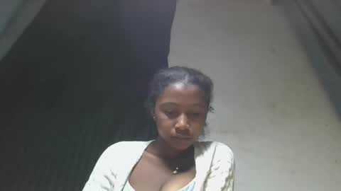 mamieriela online show from May 2026 07:25:01 AM