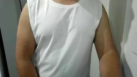 manbroadcasting001 online show from April 2026 07:08:02 PM