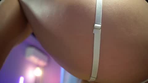 Snapshot of mandypeas chatting on May 2026 05:49:01 AM Anto Lovense is Active My pleasure is in your hands Private is Open online show from May 2026 05:49:01 AM