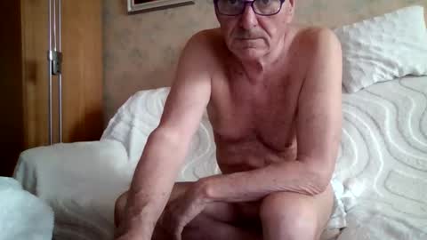 manes5858 online show from April 2026 01:59:02 PM