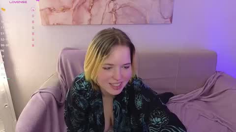 Snapshot of manic_pixie_ chatting on February 2025 05:12:01 PM manic_pixie_ online show from February 2025 05:12:01 PM