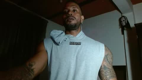 Manolo online show from November 2025 04:00:02 AM