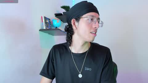 Manuel online show from October 2025 04:31:02 AM