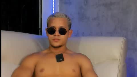 Manuel online show from December 2025 03:45:02 AM