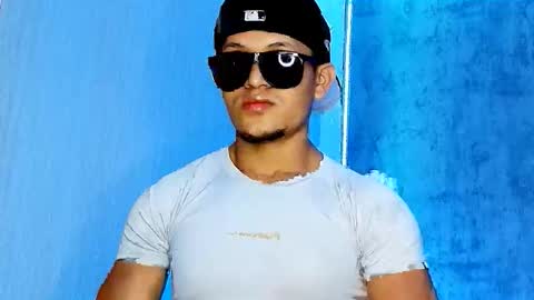 Manuel online show from February 2026 01:15:01 AM