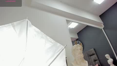 Manuel Rivero online show from March 2026 03:45:02 AM