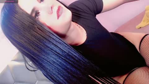 Manuela Kingsley online show from December 2024 02:27:01 PM