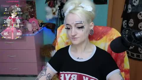 Manuela online show from May 2026 09:21:02 PM