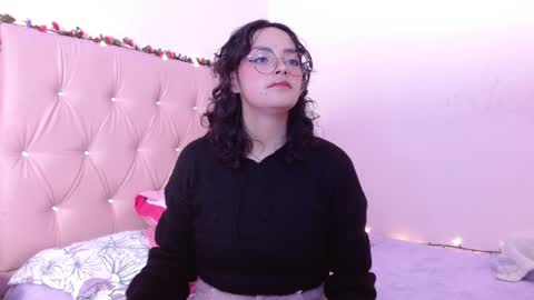 Manu  online show from December 2024 01:18:01 AM