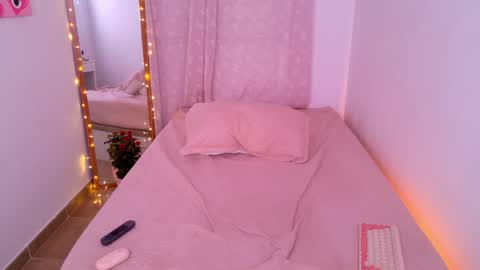     online show from April 2026 07:36:02 AM