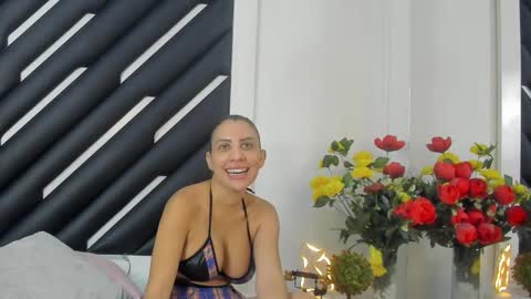 Mara  online show from October 2025 09:25:01 PM