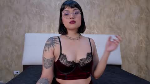 maracrawford online show from October 2025 12:50:01 PM