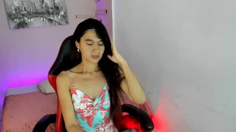 Mara online show from September 2025 07:30:01 PM