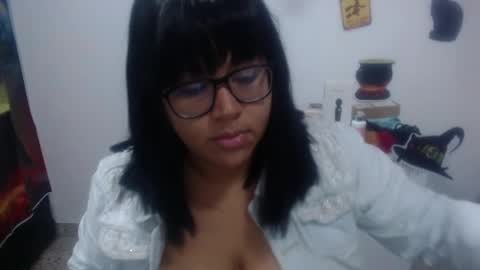 Mara Silk online show from October 2025 12:04:01 PM