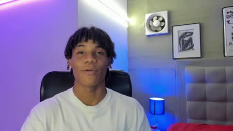 Snapshot of marcelo_dosantos77 chatting on January 2025 03:52:01 AM MARCELO online show from January 2025 03:52:01 AM