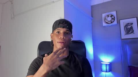 Snapshot of marcelo_dosantos77 chatting on February 2025 09:52:01 AM MARCELO online show from February 2025 09:52:01 AM