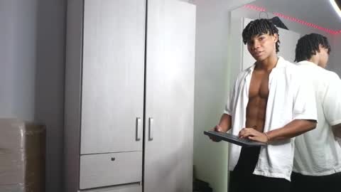 Snapshot of marcelo_dosantos77 chatting on September 2025 03:03:01 PM MARCELO online show from September 2025 03:03:01 PM