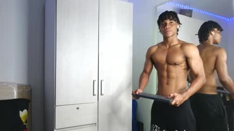 Snapshot of marcelo_dosantos77 chatting on September 2025 01:43:01 AM MARCELO online show from September 2025 01:43:01 AM