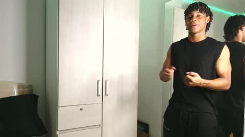 Snapshot of marcelo_dosantos77 chatting on October 2025 04:05:02 PM MARCELO online show from October 2025 04:05:02 PM