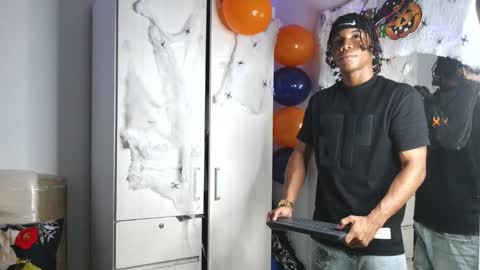 Snapshot of marcelo_dosantos77 chatting on November 2025 05:52:02 AM MARCELO online show from November 2025 05:52:02 AM