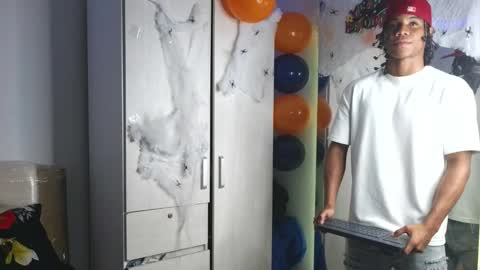 Snapshot of marcelo_dosantos77 chatting on November 2025 03:56:01 PM MARCELO online show from November 2025 03:56:01 PM