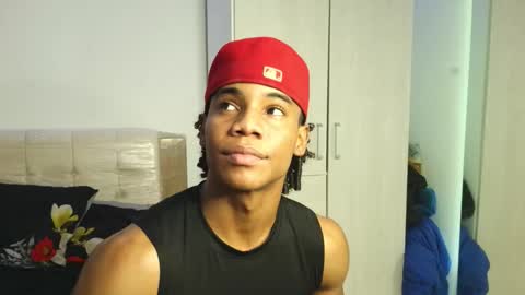 Snapshot of marcelo_dosantos77 chatting on November 2025 03:54:02 PM MARCELO online show from November 2025 03:54:02 PM