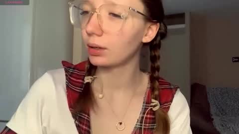 Alisa online show from November 2025 08:28:01 AM