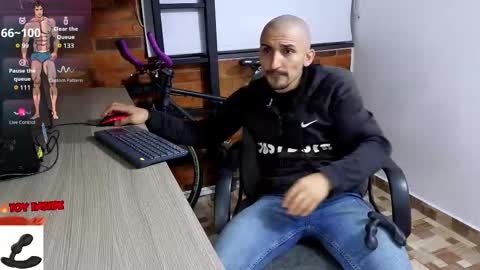 Marck  Independent model  online show from November 2025 03:20:02 AM