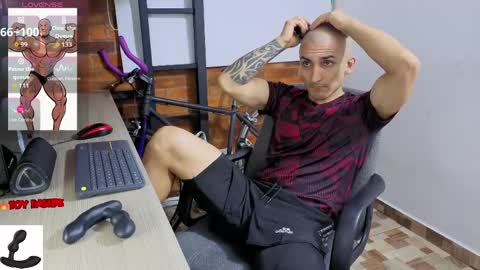 Snapshot of marckmuscle chatting on May 2026 01:47:01 AM Marck Independent model online show from May 2026 01:47:01 AM