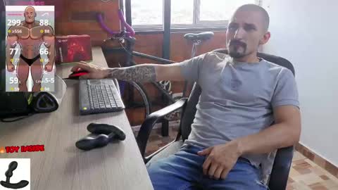 Snapshot of marckmuscle chatting on June 2026 10:05:02 PM Marck Independent model online show from June 2026 10:05:02 PM