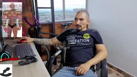 Snapshot of marckmuscle chatting on June 2026 10:57:01 PM Marck Independent model online show from June 2026 10:57:01 PM