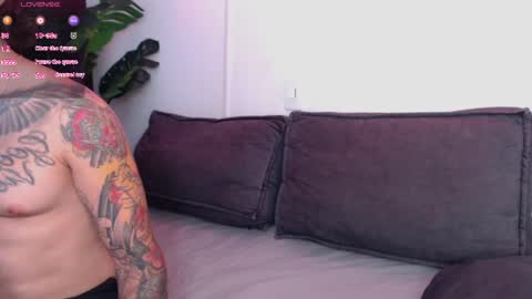 marco_allison43 online show from April 2026 05:37:01 PM