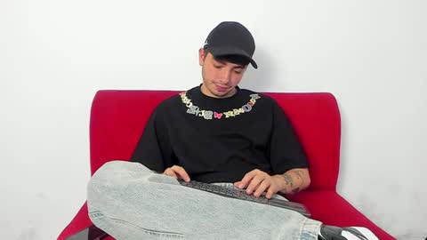 Snapshot of marcos_0212 chatting on December 2024 09:16:01 PM Marcos online show from December 2024 09:16:01 PM