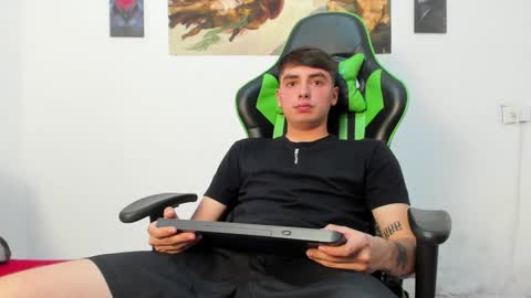 Snapshot of marcos_0212 chatting on December 2024 02:34:02 AM Marcos online show from December 2024 02:34:02 AM