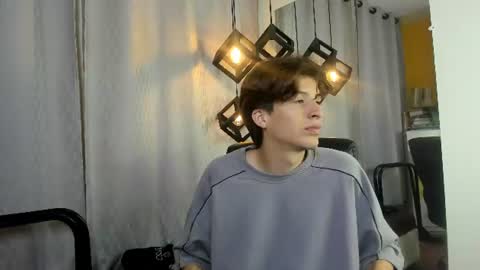 Snapshot of marcoviolet chatting on June 2026 08:13:01 PM marcoviolet online show from June 2026 08:13:01 PM
