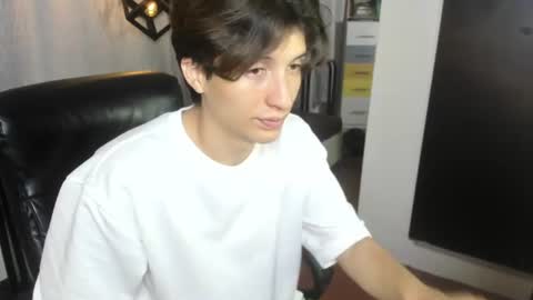 Snapshot of marcoviolet chatting on July 2026 08:26:01 PM marcoviolet online show from July 2026 08:26:01 PM
