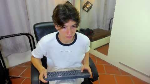 Snapshot of marcoviolet chatting on July 2026 07:38:01 PM marcoviolet online show from July 2026 07:38:01 PM